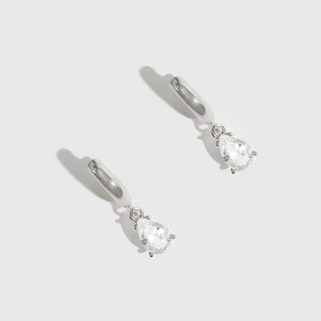 Teardrop Solitaire Huggies